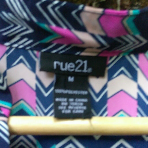 Top - Picture 3 of 3