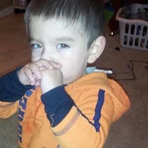 Meet your Posher, Mynor emanuel