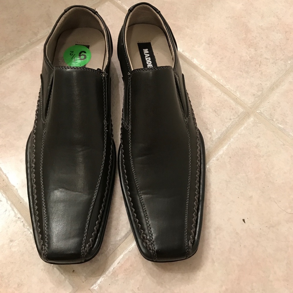 Men's black dress shoes by Madden.