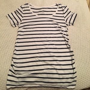 Striped fitted maternity tee