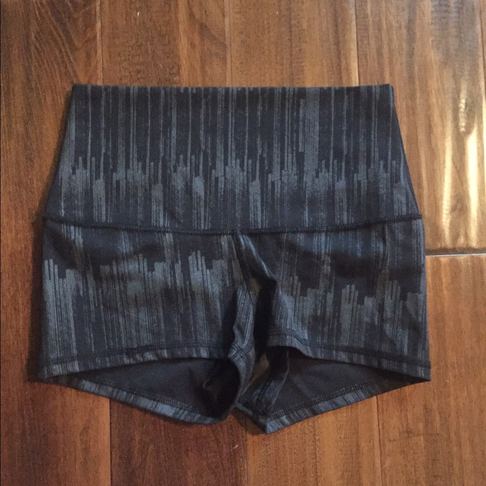 Lululemon spandex high waisted grey pattern sz 6