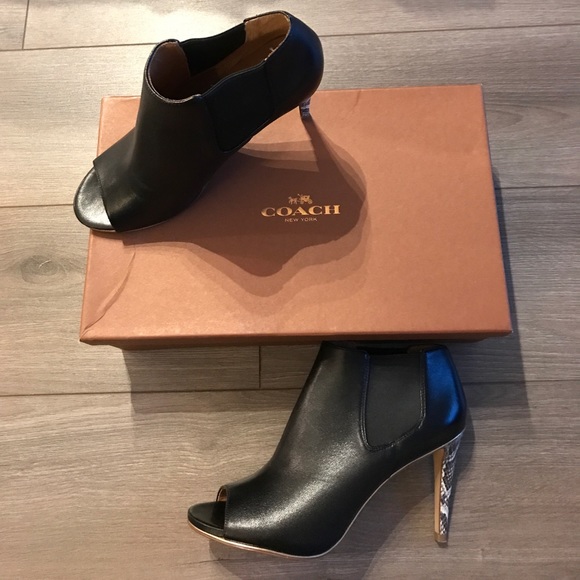Coach Shoes - NWOT Coach Heels