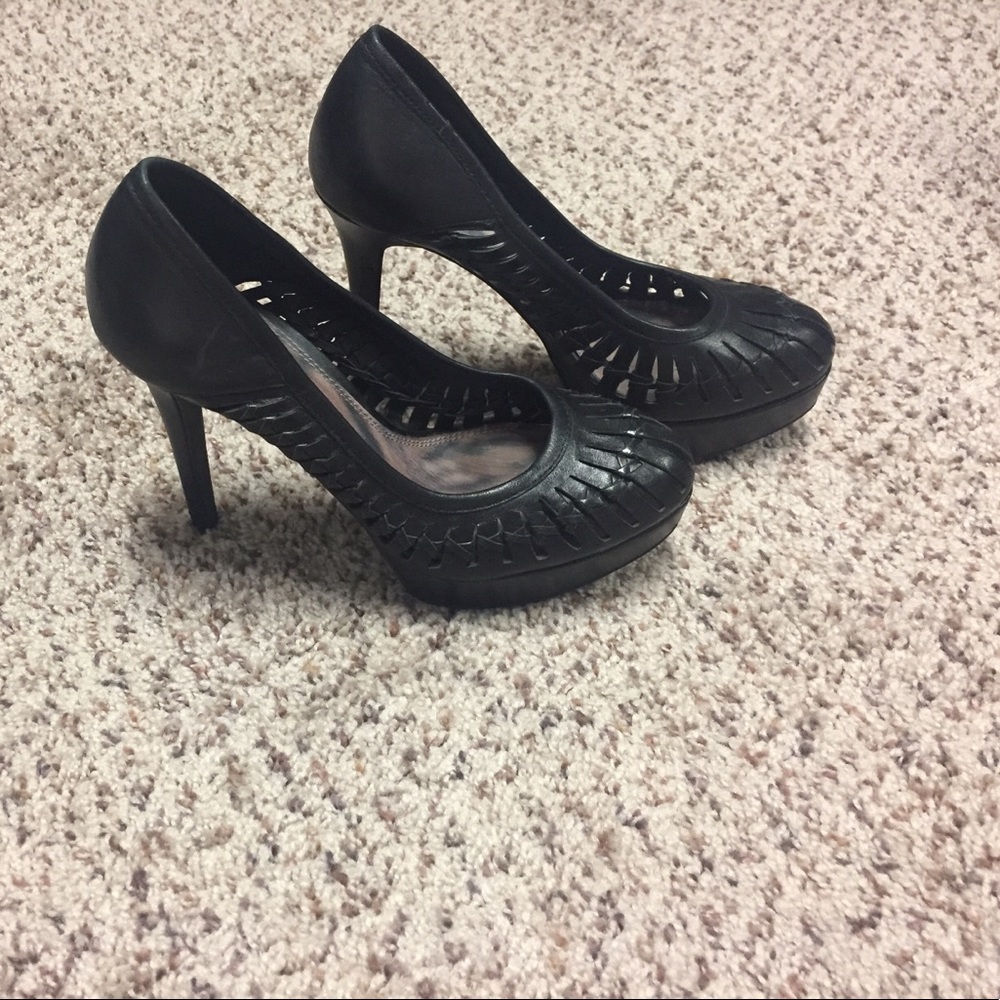 Great Gianni Bini Heels!