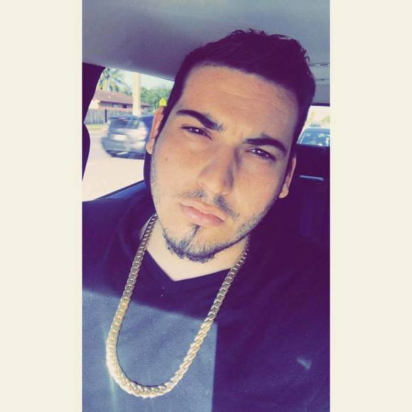 Meet your Posher, Dominic - Picture 1 of 1