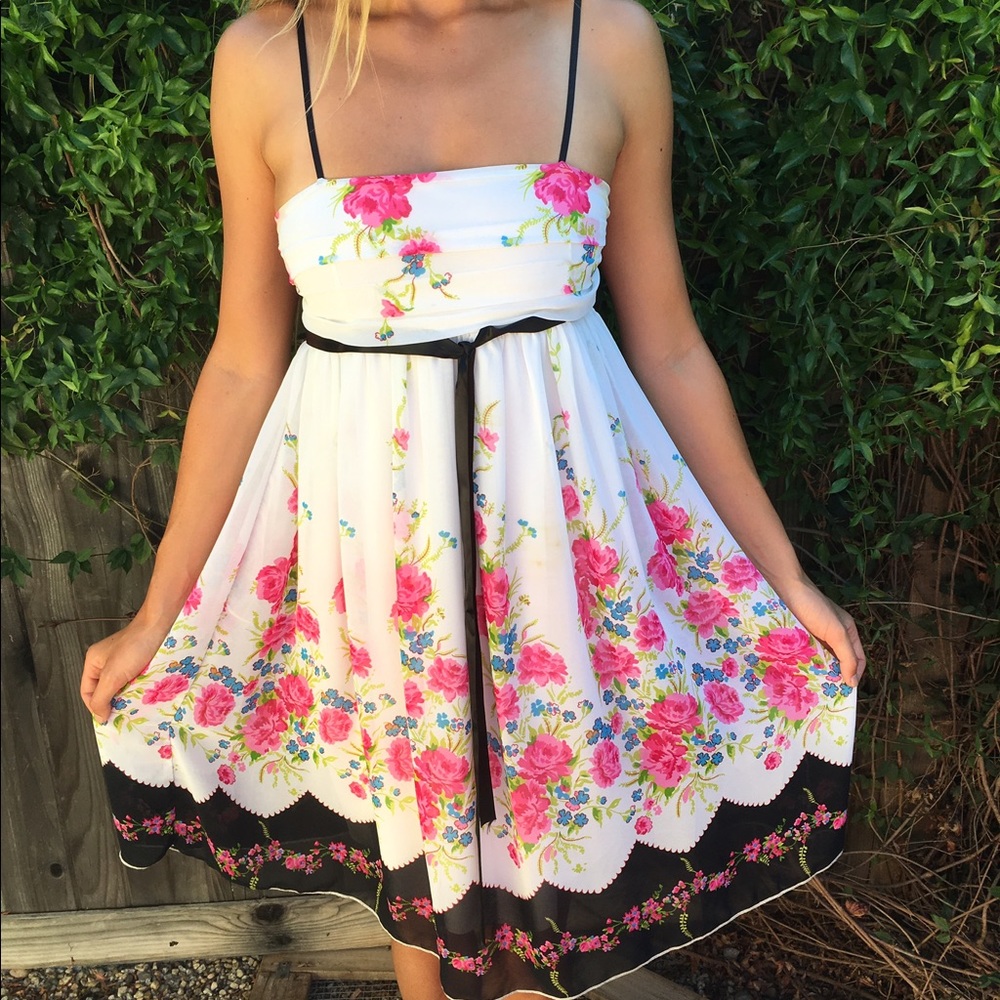 Floral comfy spring time dress