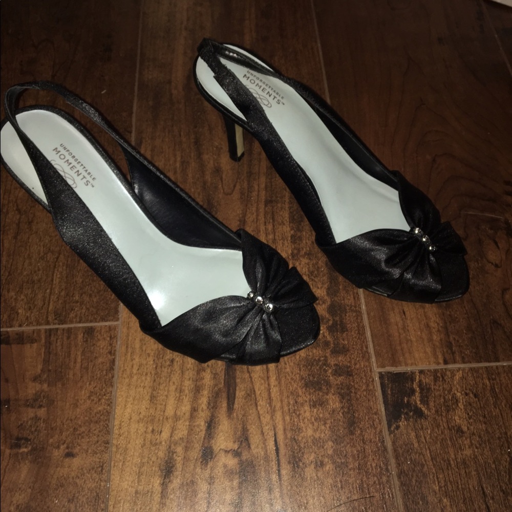 Unforgettable Moments peep toe heels