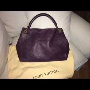 Louis Vuitton Artsy Bag