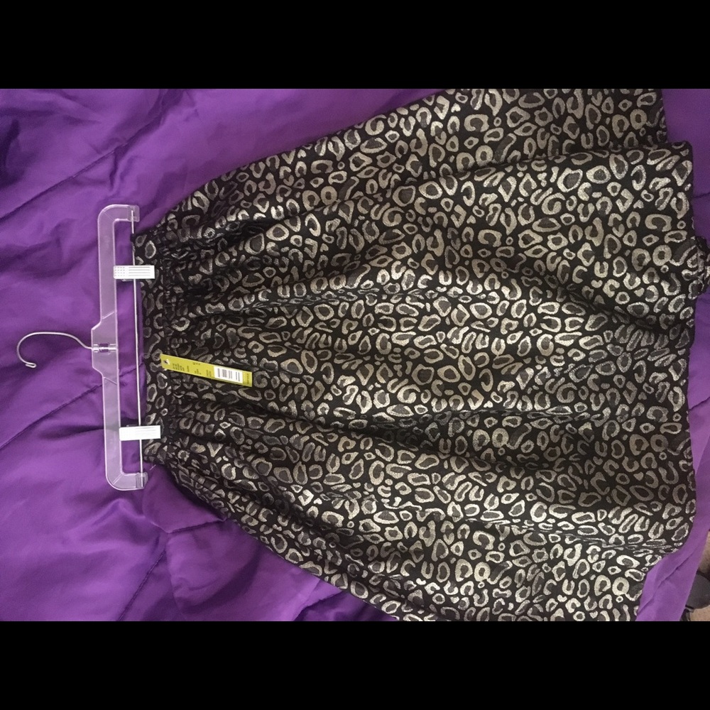 Gianni Bini cheetah print skirt