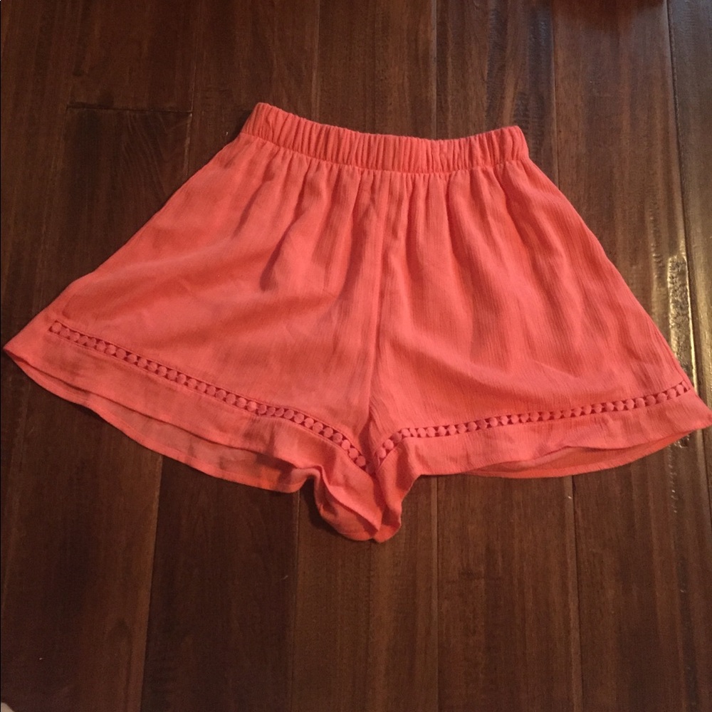 Lush high waisted cloth shorts coral XS