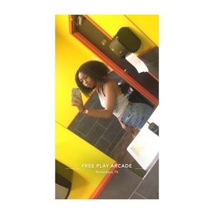 Meet your Posher, Deja