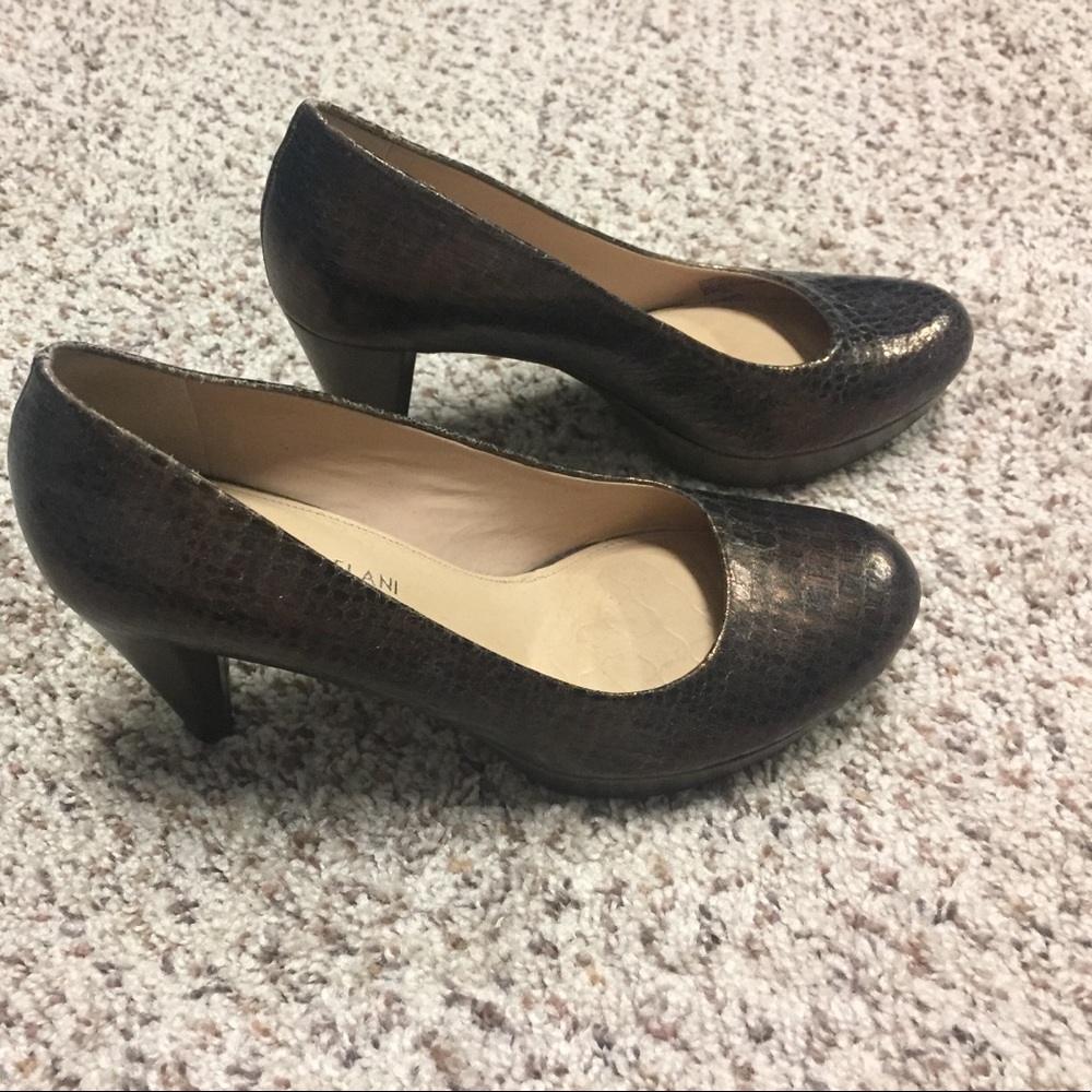 Gorgeous bronze Antonio Melani heels