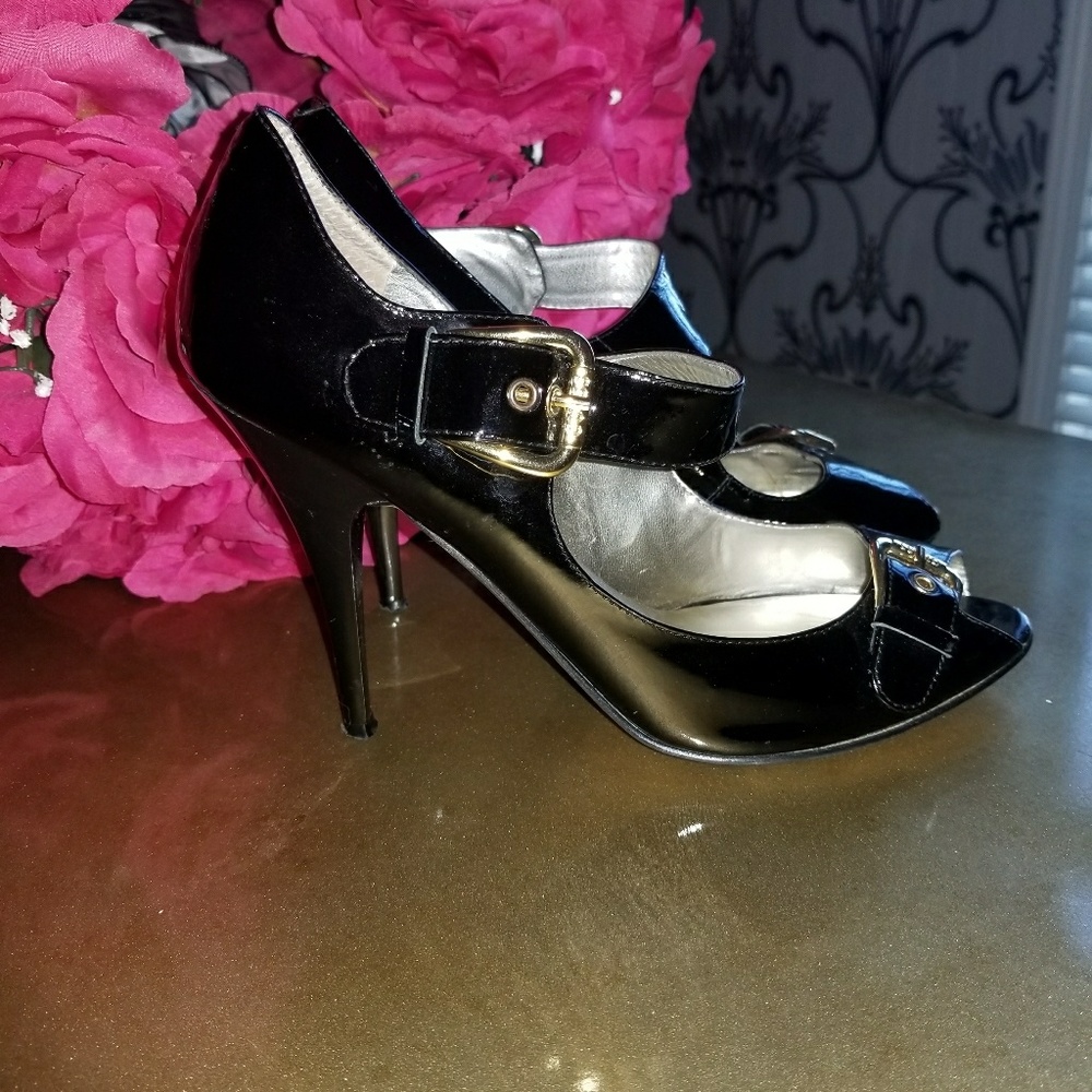 GUESS by Marciano