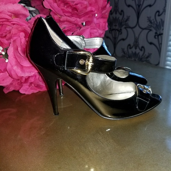 GUESS by Marciano - Picture 1 of 5