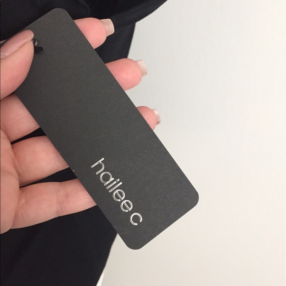 Hailee C. Black top with lace - Picture 4 of 4