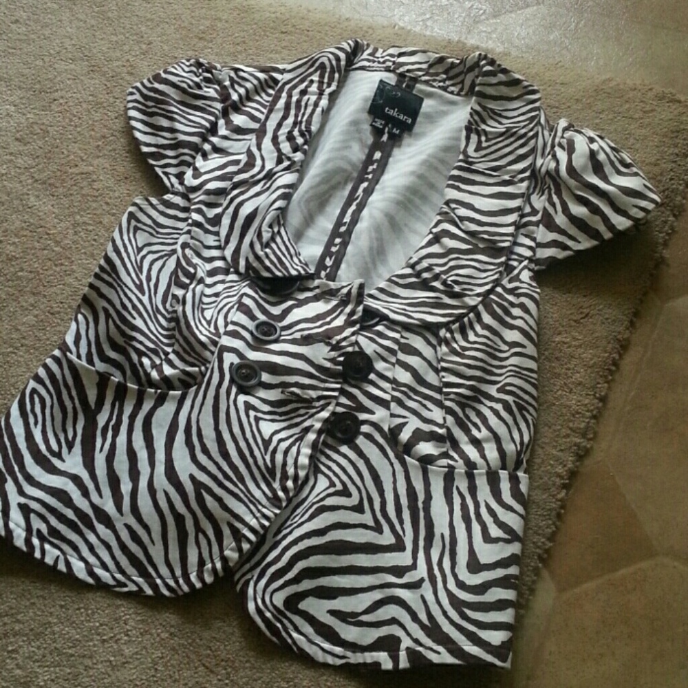 Brown and white leopard top