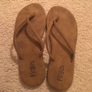 Flojos size 6 flip flops in tan
