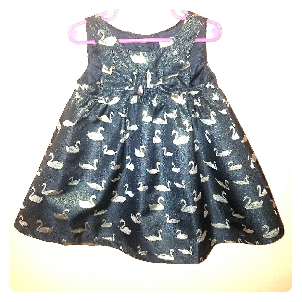 💛 Black and Gold Swan Dress