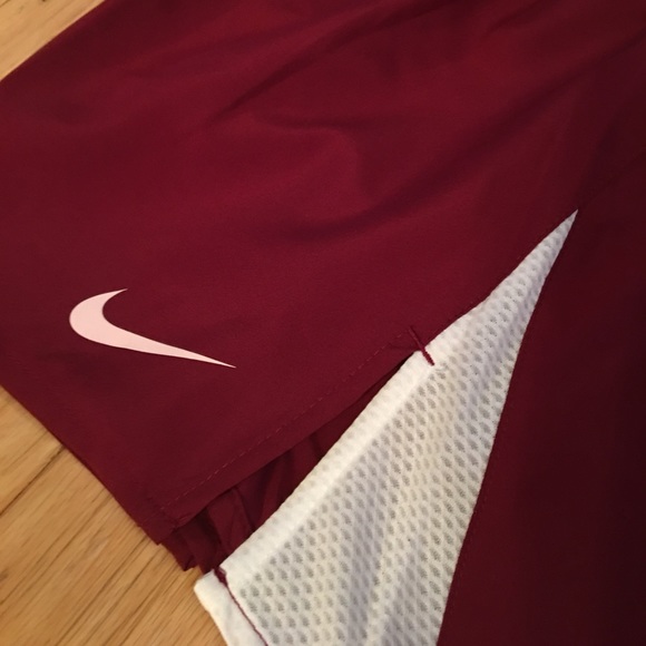 Women's Nike Dry Running Shorts - Picture 2 of 4
