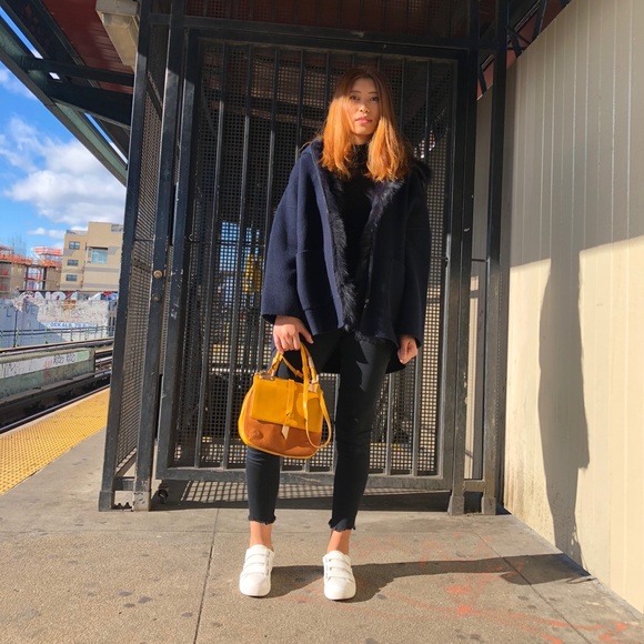 Meet your Posher, Tsering - Picture 2 of 5