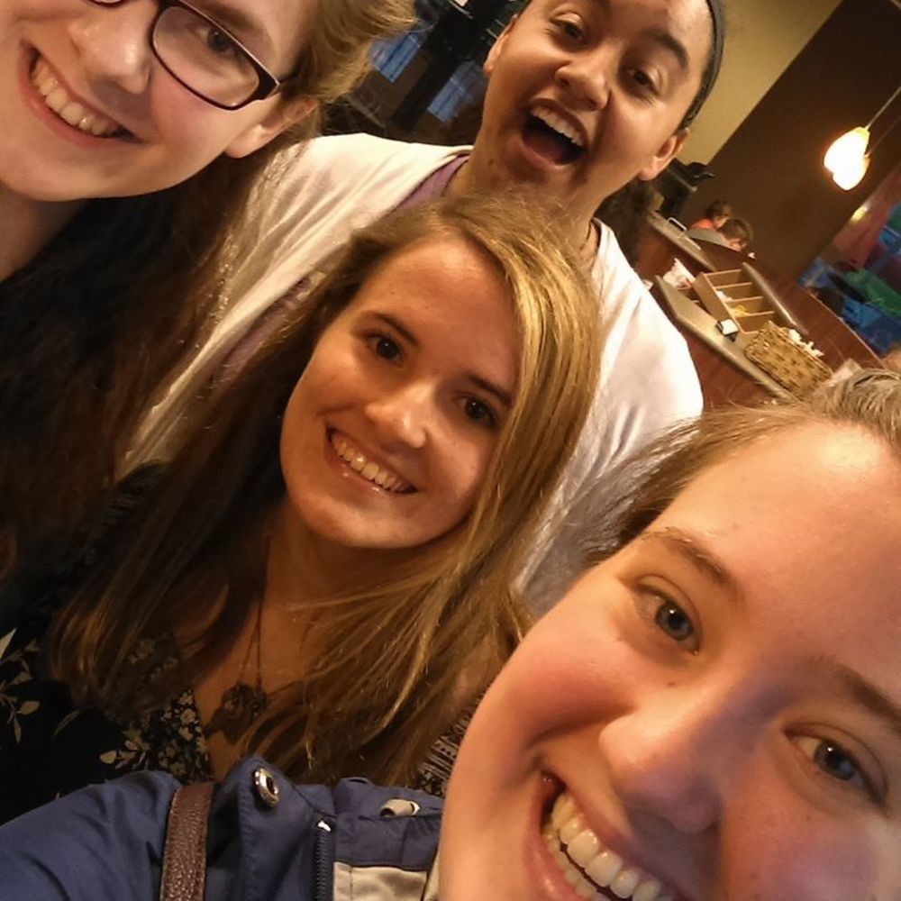 Meet your Posher, Rachel