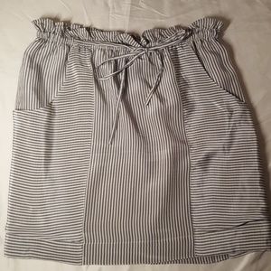 Forever21 silver & grey striped skirt with pockets