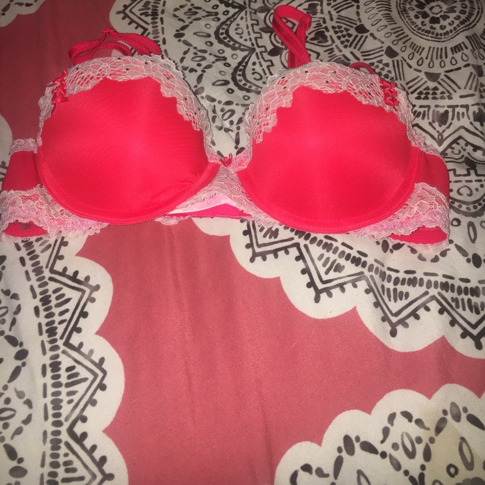 vs bra