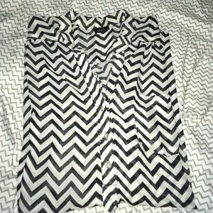 Sheer Chevron Justify Top
