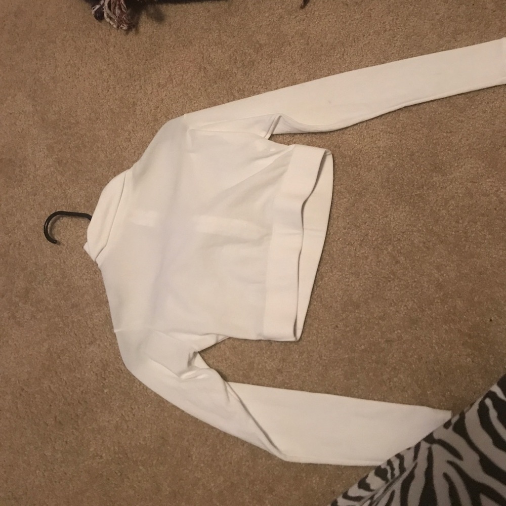 White long sleeve- collard crop top