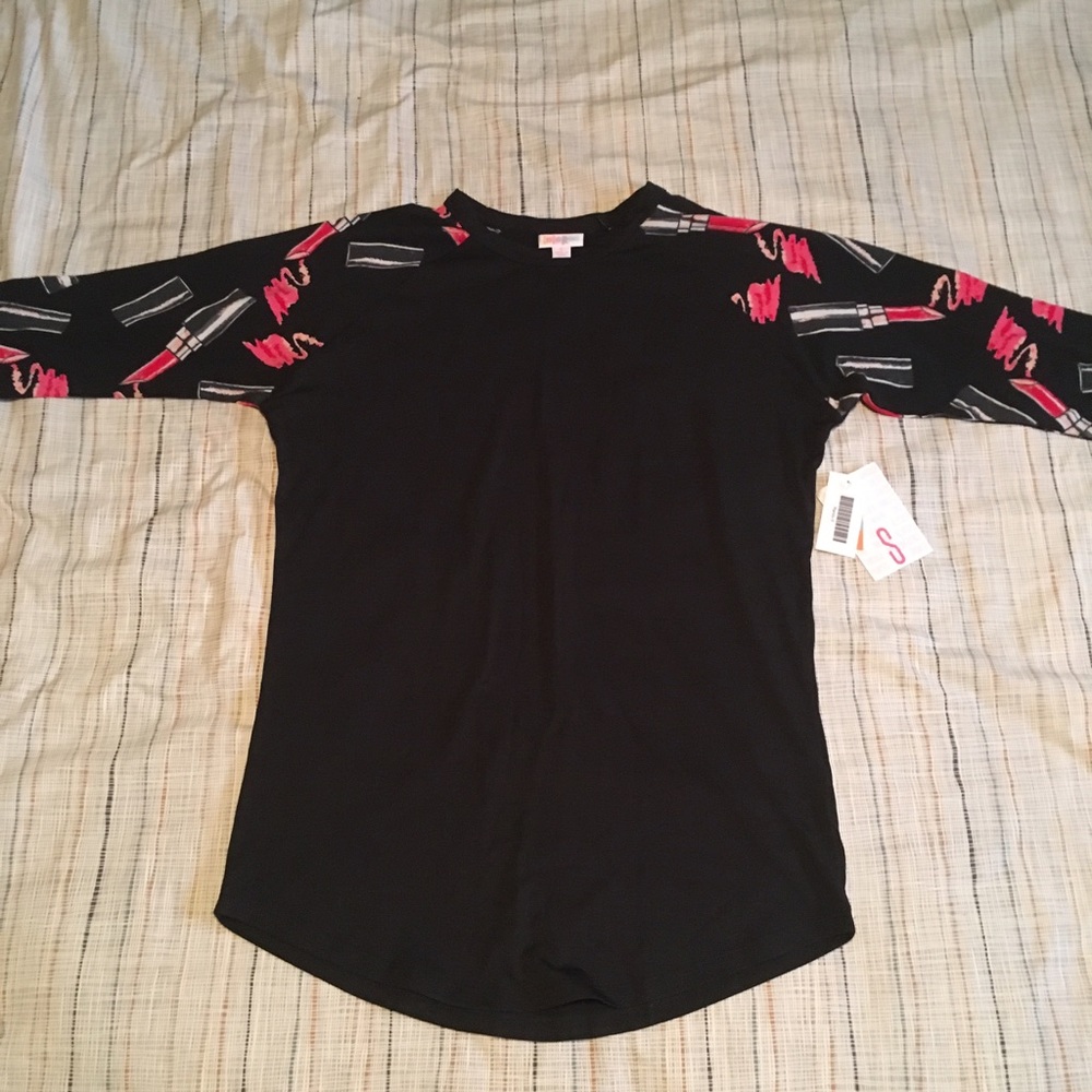 Lularoe Lipstick Randy 3/4 sleeve black shirt