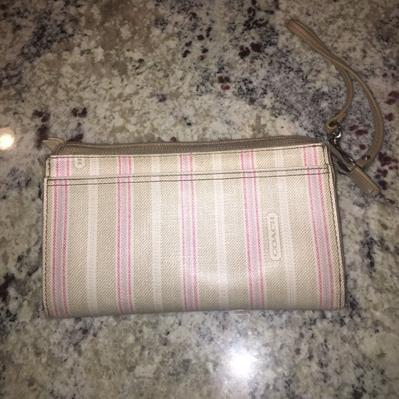 Used Coach Wallet - Picture 1 of 8