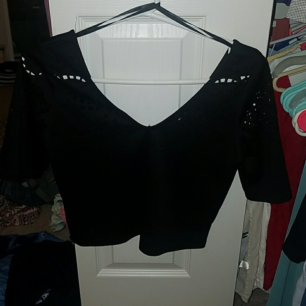 Crop top