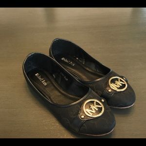 Black Michael Kors flats