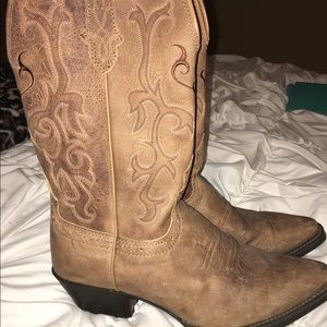Cowgirl Boots!! GREAT CONDITION. Real Leather