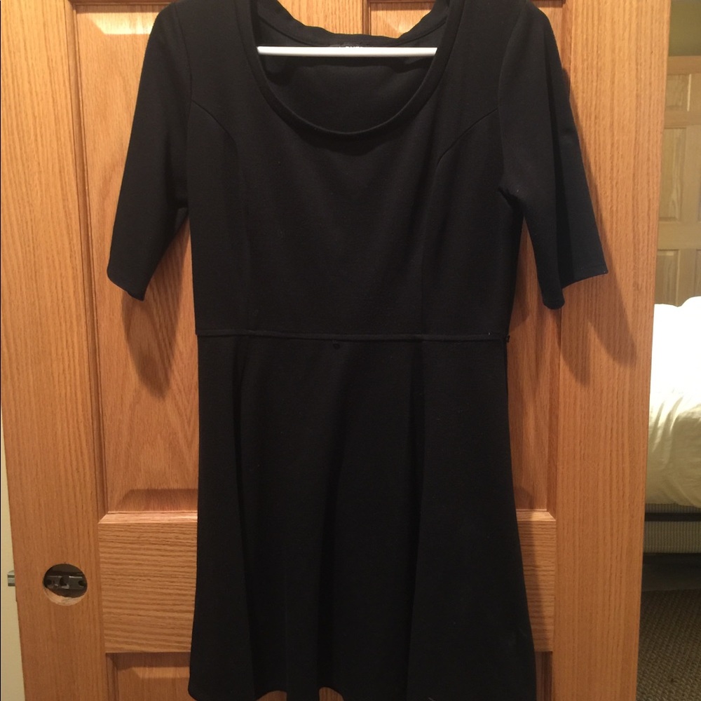 Black half sleeve dress