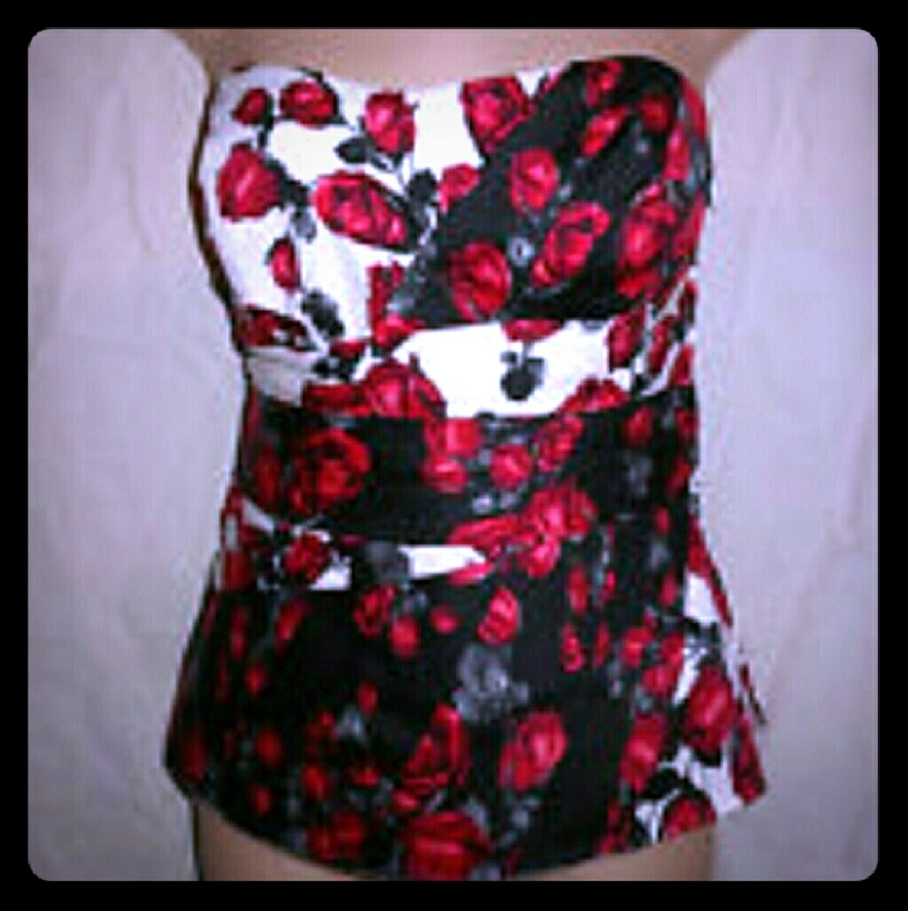 🌹Gorgeous White House Black Market corset top