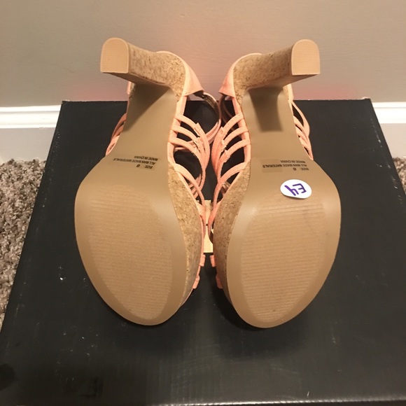 Fun Peach Heels - Picture 4 of 4