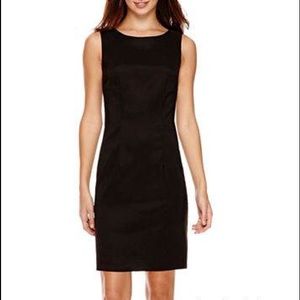Black Sleeveless Sheath Dress