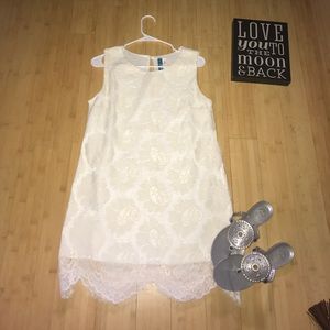 White lace dress 🌸🌸