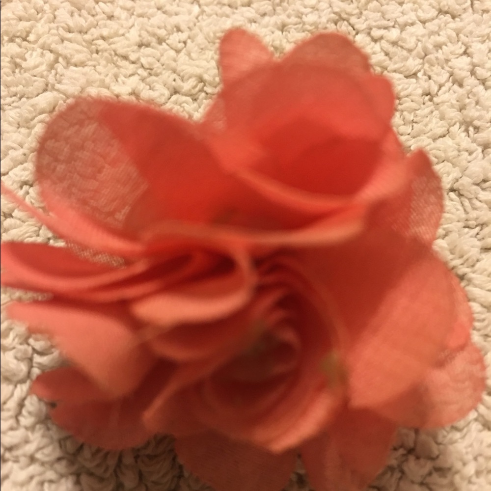 Soft Coral Cloth Flowery 3 Finger Ring💍!