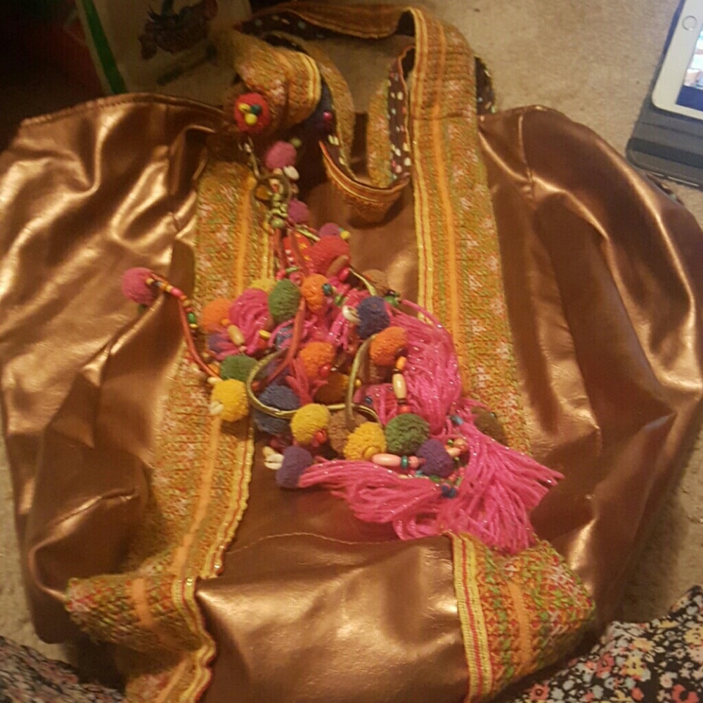 Purse with beaded chain