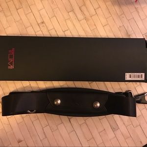 NWT Tumi Alpha Bravo Shoulder Strap in Black