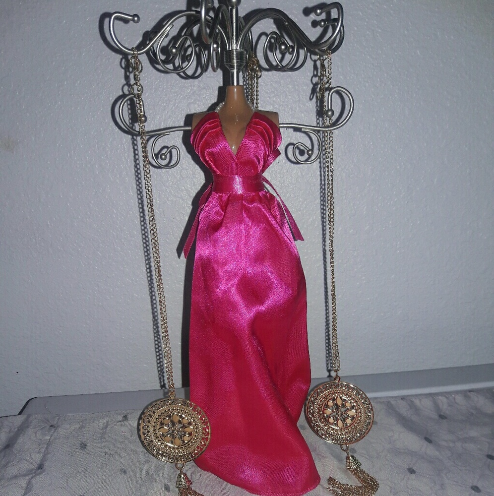 15 to 20 piece Jewelry holder