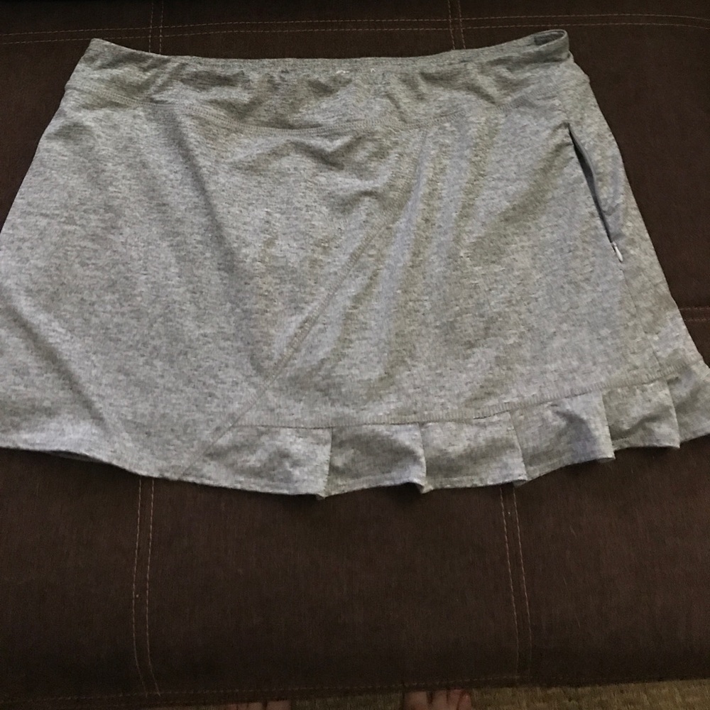Athletic skirt