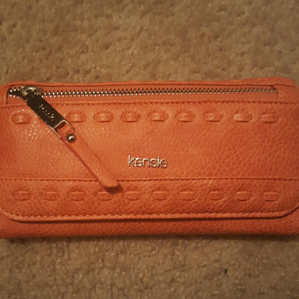Kenzie wallet