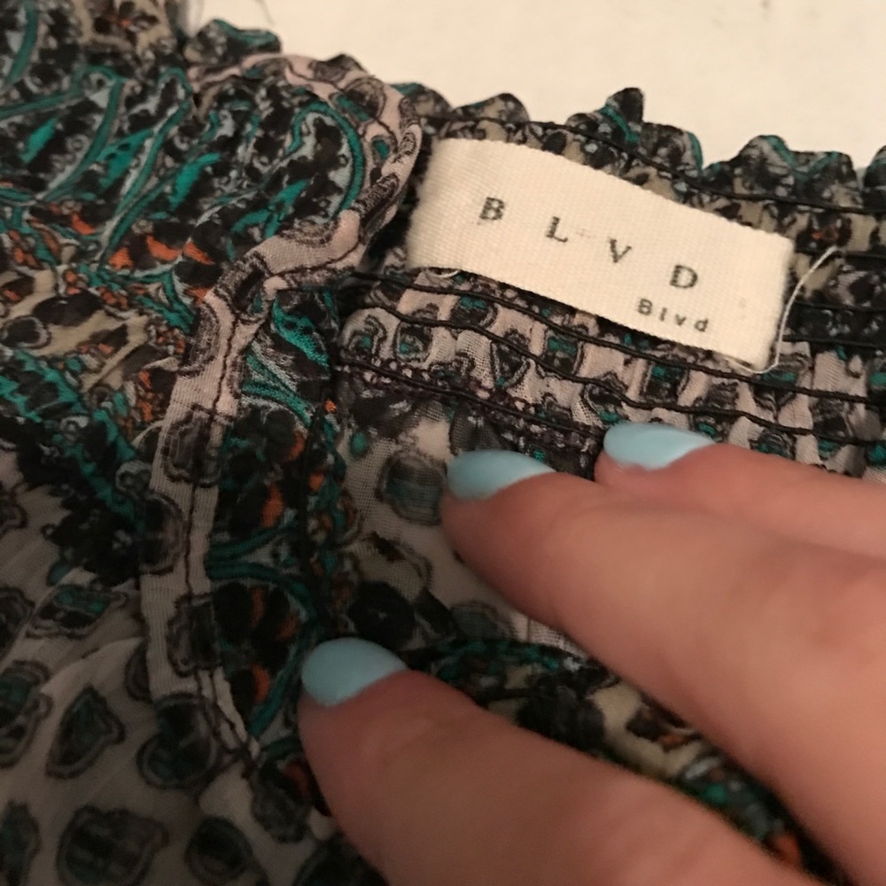 Patterned tank - Picture 2 of 2