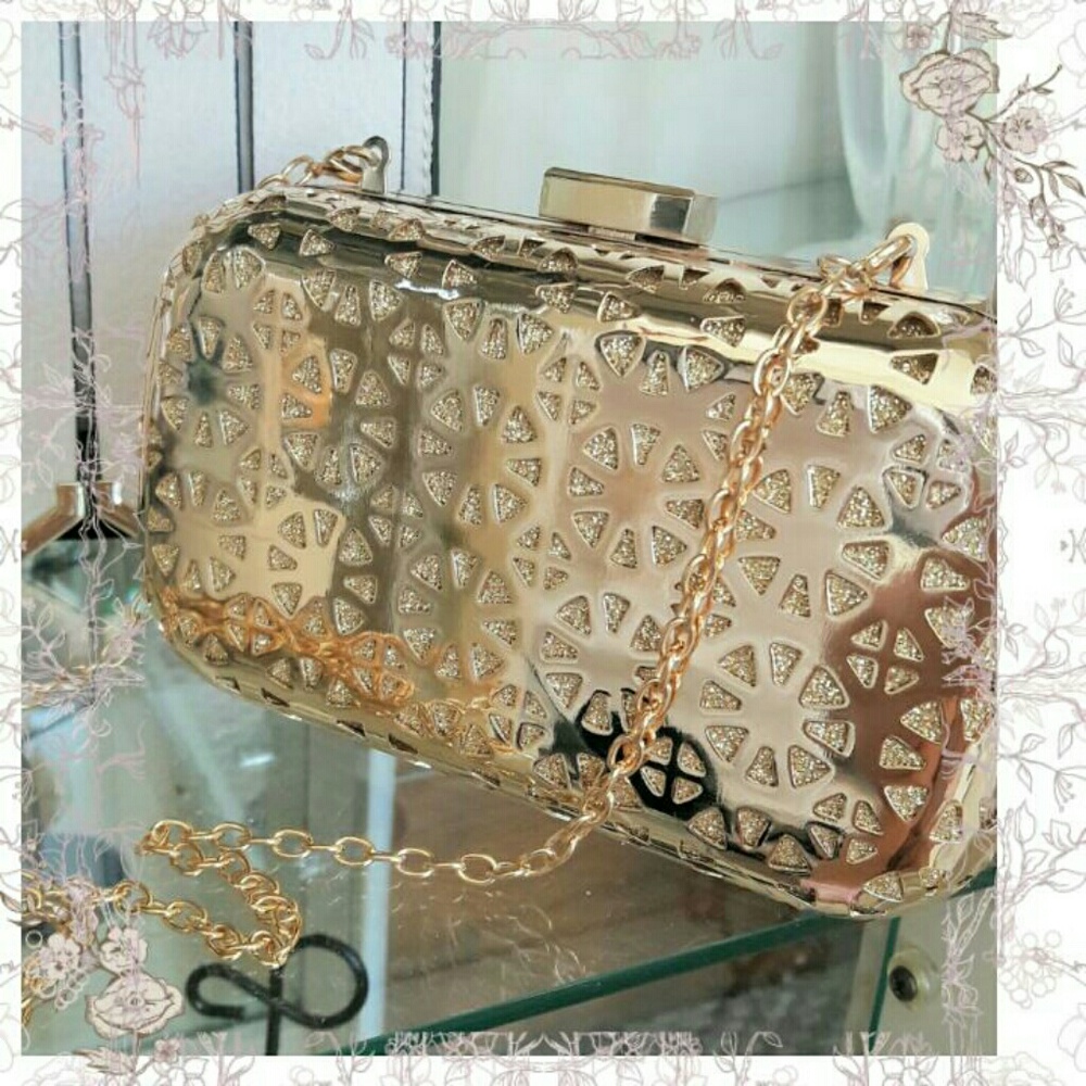SOLD 👜👛👝🛍🛍🛍
