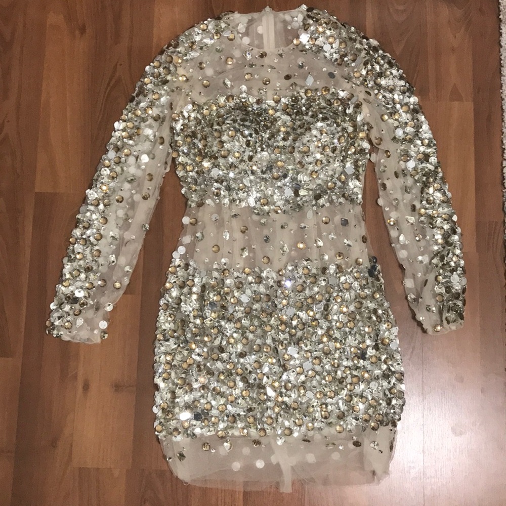 BEATIFULL and Sexy dress NEGOTIABLE