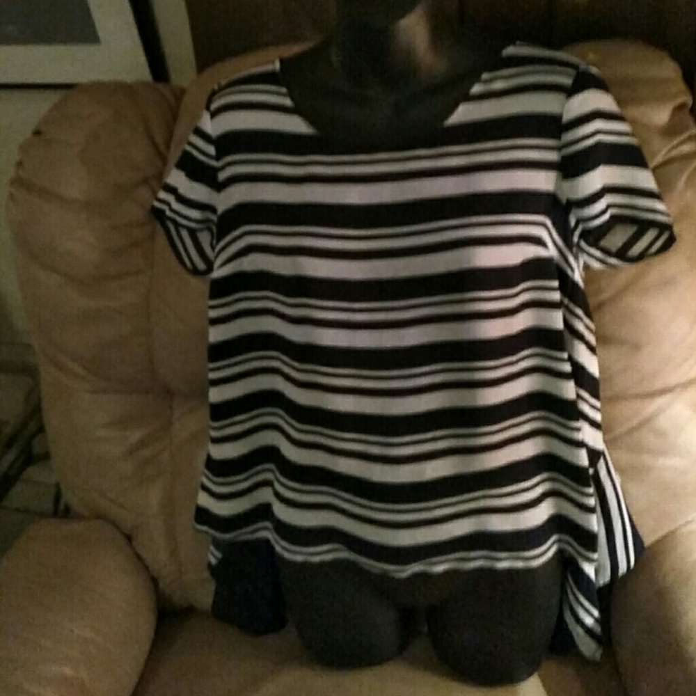 NWOT  Horizontal stripes w/a CROPPED BACK
