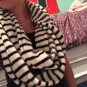Stripe infinity scarf