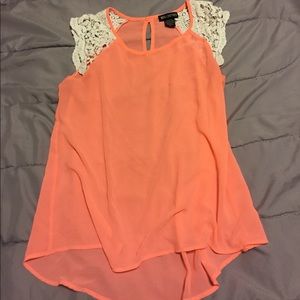 Medium crochet sleeve shirt